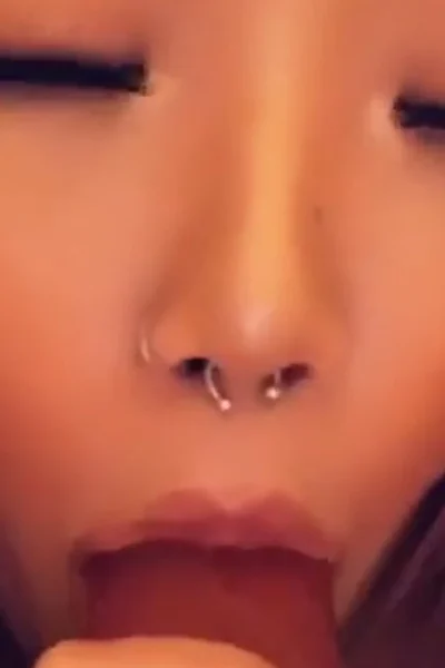 bratty girl sucking off a juicy dildo – Mvngokitty
