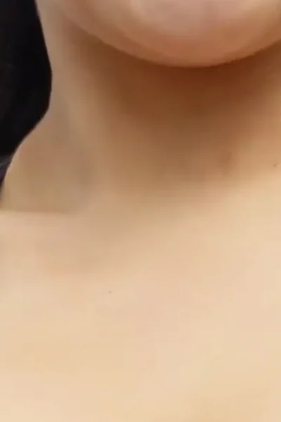 horny babe LeahGoesWilde falshes her tits while running