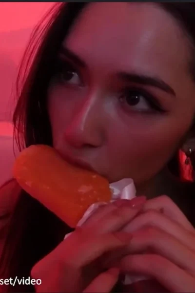 hot video of sexy onlyfans model Kailey Mae spread her pussy wide and fingered her coochie hard till she cums