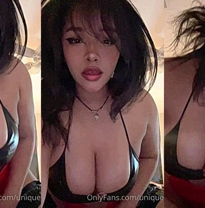 Uniquesora loves to show off her amazing boobs leaked video