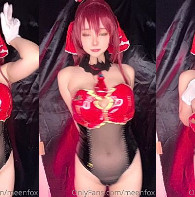 cosplay sexy thai model Meenfox plays with her big tits