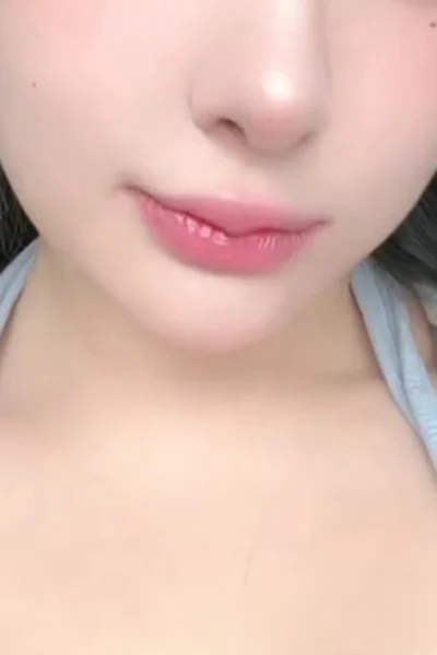 hot baddie CocoPie’s cleavage close-up just for you