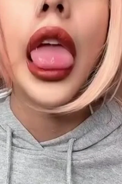 leaked onlyfans model Nekob0icarti fucks herself no mercy till she squirts leaked onlyfans
