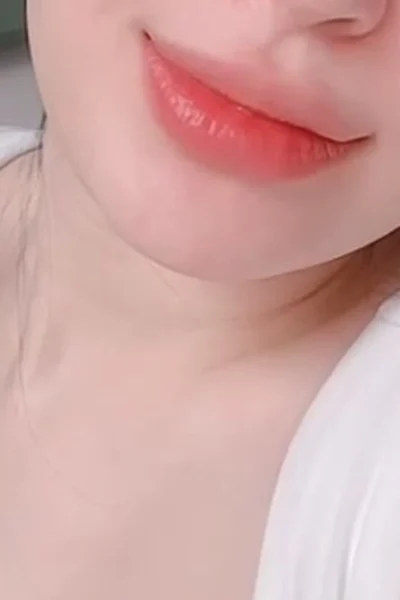hot asian babe CocoPie’s sexy cleavage show off on camera leaked