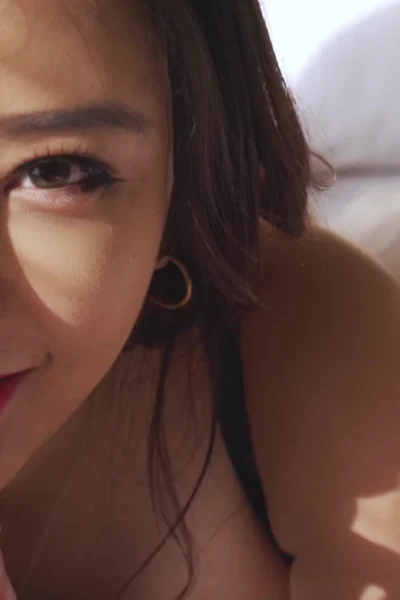 hot chick couldn’t help but tease her amazing fans