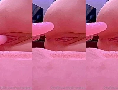 horny asian girl Potato godzilla masturbating with her pink dildo