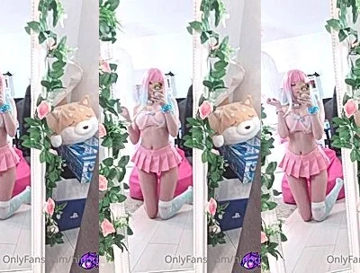 hot badass bitch couldnt resist showing off her ass