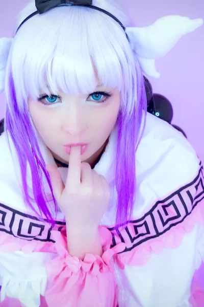 cosplay sexy bitch Hidori Rose sucked hard on her favorite dildo