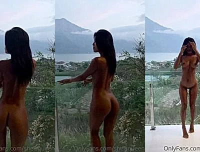 naughty onlyfans model Tita Sahara shows of her sexy natural boobs to cam