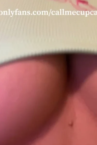 big tits babe Callmecupcakes big tits needs your hands and load onlyfans leak video